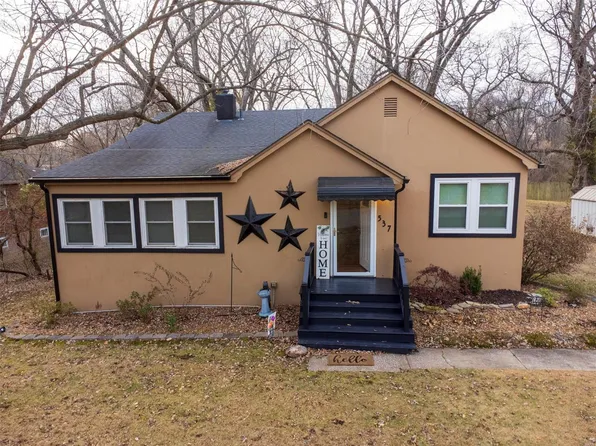 537 Saint Clair Rd, Fairview Heights, IL 62208