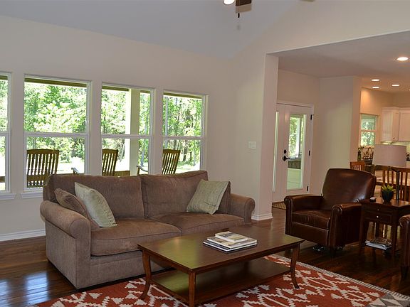 5th image of 189 Briarcliff Dr