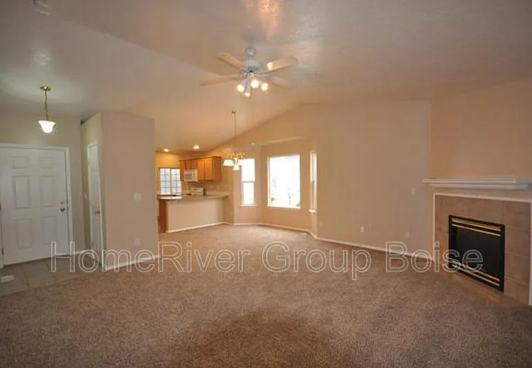 3044 N Sagefire Ave — Photo 5