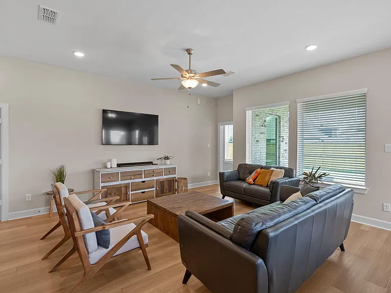 7214 Oak Grove Trl — Photo 4