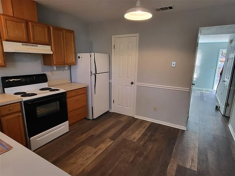 3727 SW 28th Ter #2 — Photo 4