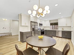 6795 Zamora Dr, Las Vegas, NV 89103