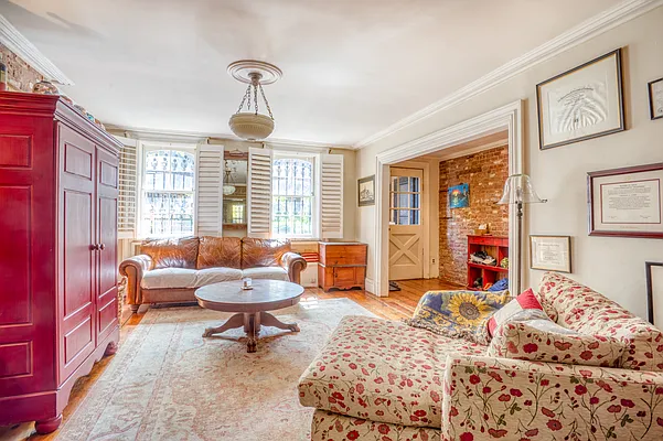 Rented by Douglas Elliman | media 24