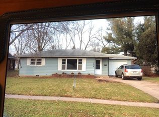 706 E North St, Monticello, IL 61856