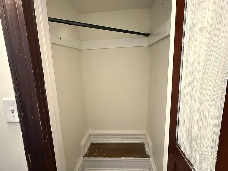 49 W Commerce St — Photo 20