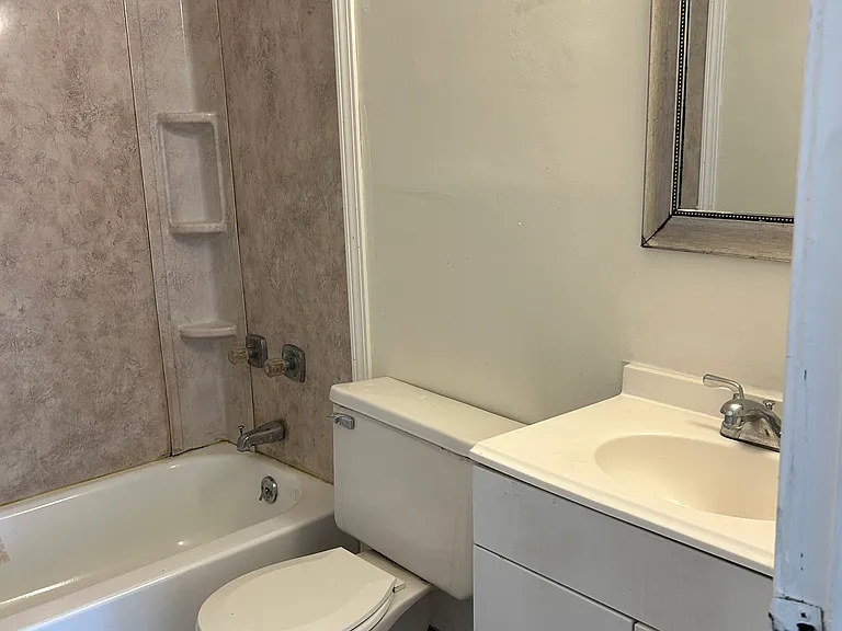 302 Cedarcreek Dr #302 — Photo 9