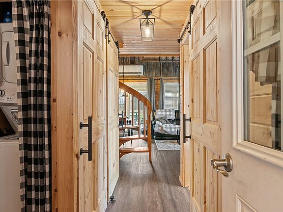 5th image of 2473 Bunker Hill Rd