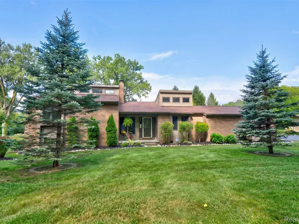 2363 N Linden Rd, Flint, MI 48504