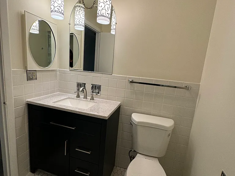 6558 N Richmond St #303 — Photo 8