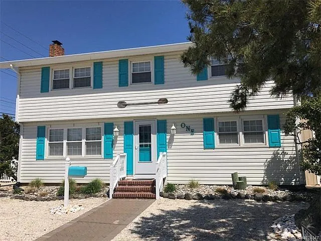 1 E Marine Ln photo 1