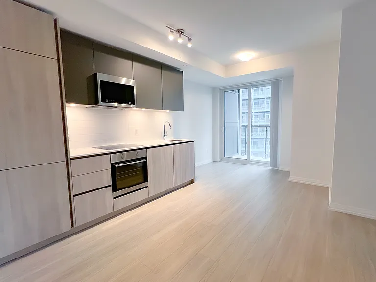 8 Widmer St #3309 — Photo 1