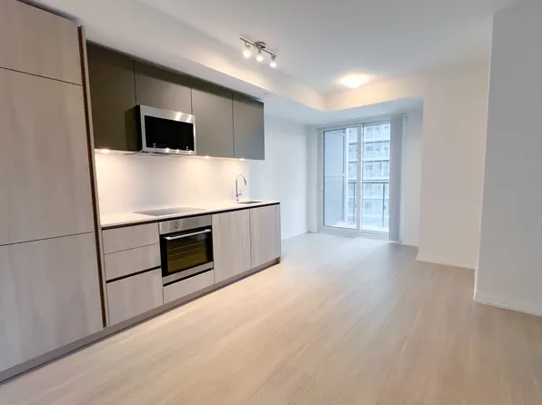 8 Widmer St #3309, Toronto, ON M5V 0W6
