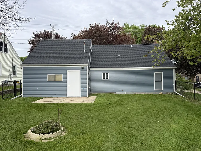605 Van Buren St — Photo 21