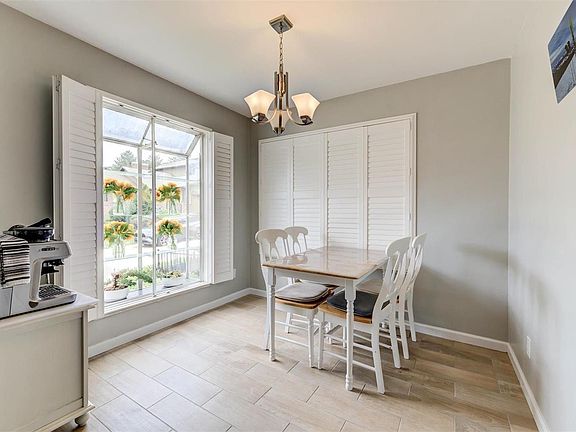 2nd image of 10816 Charlton Way
