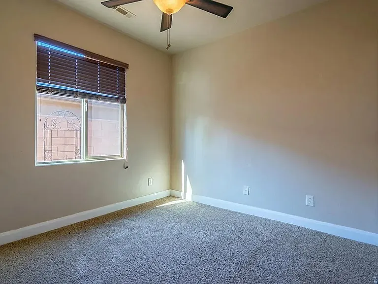 205 N 2940 E — Photo 6