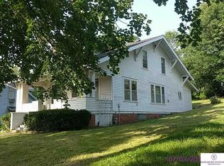 609 N Walnut St, Avoca, IA 51521