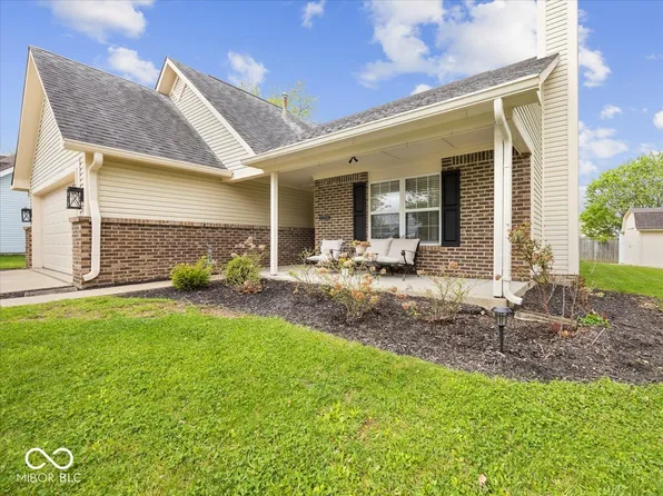936 Eagle Brook Cir, Shelbyville, IN 46176