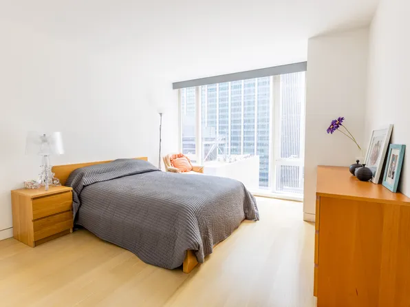 135 West 52nd Street image 4 of 20