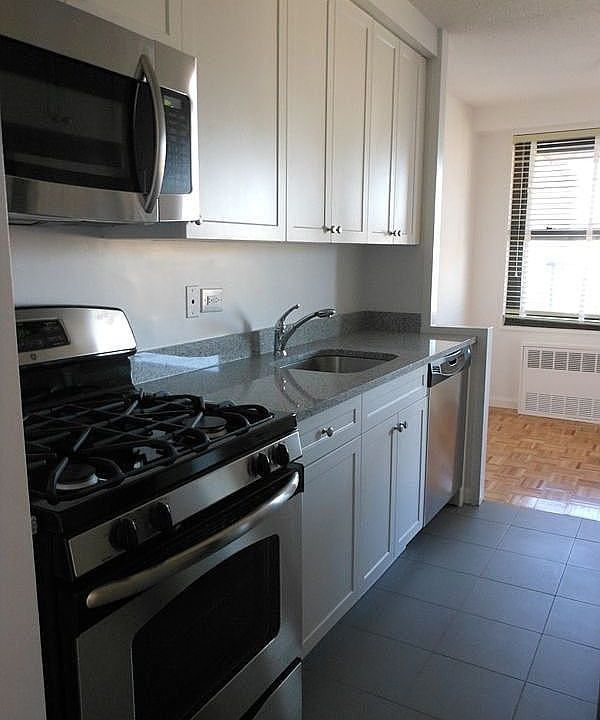 1st image of 70 W 95th St APT 27J