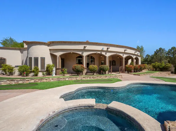 9301 Black Farm Ln NW, Albuquerque, NM 87114