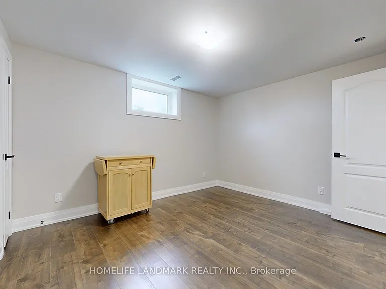 1661 Mount Albert Rd #2 — Photo 15