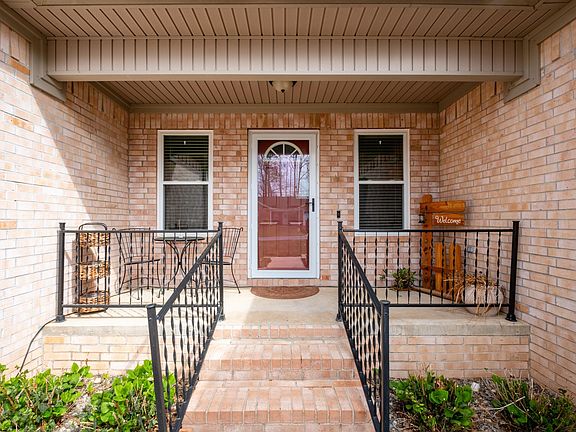 3rd image of 213 Greenwood Ave