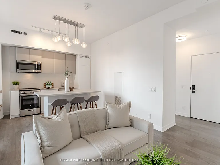 270 Dufferin St #515 — Photo 8