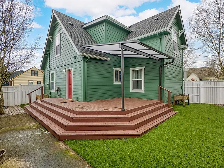 1837 NE 63rd Ave — Photo 6