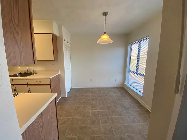Princeton Circle West Apartments — Photo 24