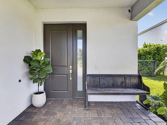 4th image of 4828 Sand Dollar Drive