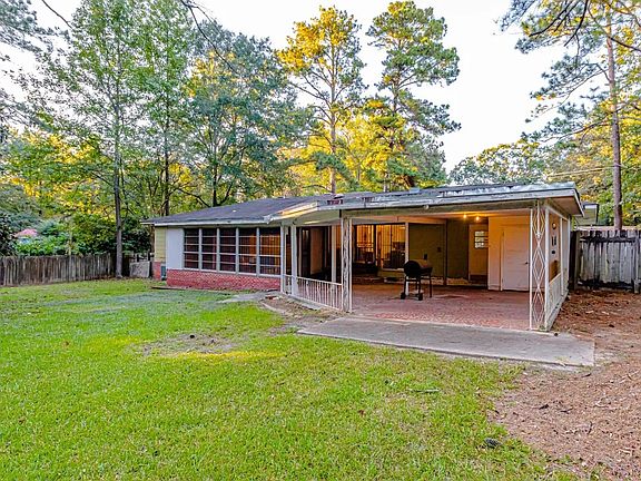 4th image of 675 Woody Dr