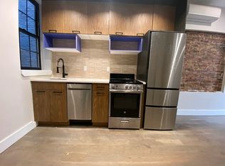 2032 Gates Ave #1A, Ridgewood, NY 11385