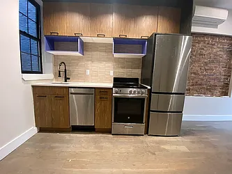 2032 Gates Avenue, #1A