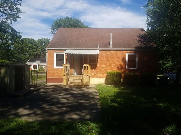 2nd image of 7800 Carnation Dr