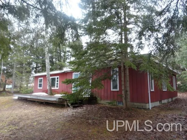 N4178 Powell Lake Rd, Wetmore, MI 49895