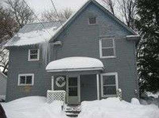 7 1/2 Lincoln St, Gloversville, NY 12078