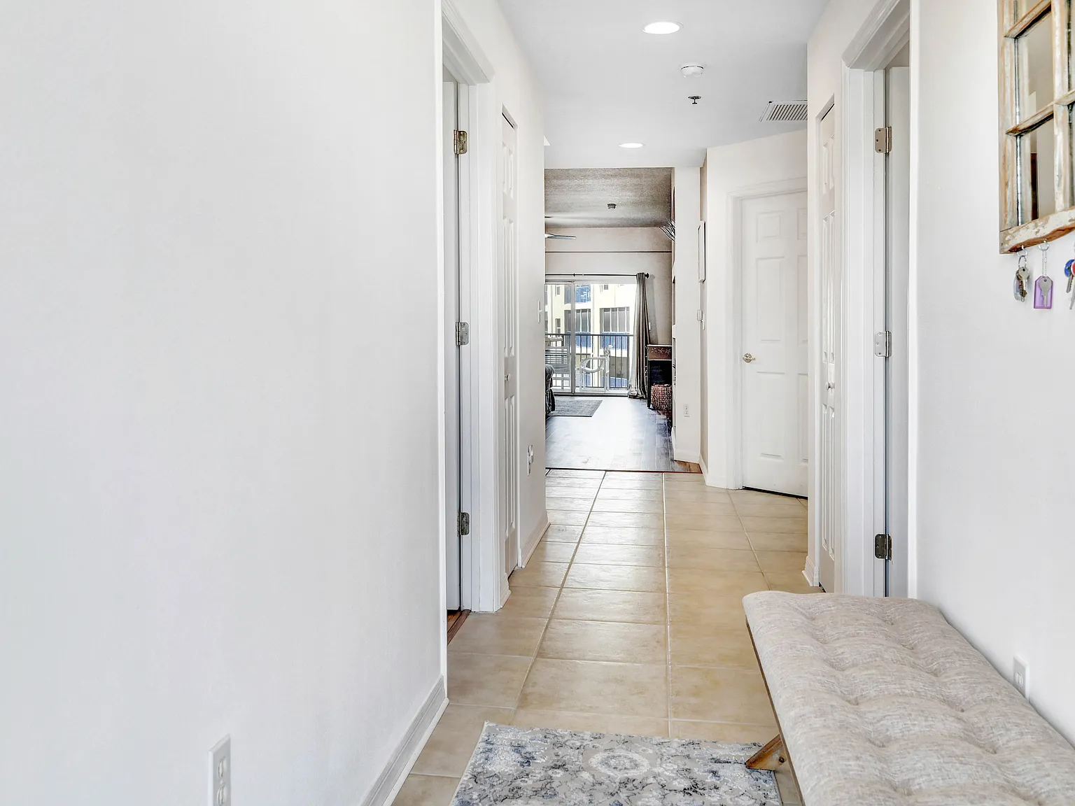 3 bed, 1698 sqft, $2,700 — Photo 2