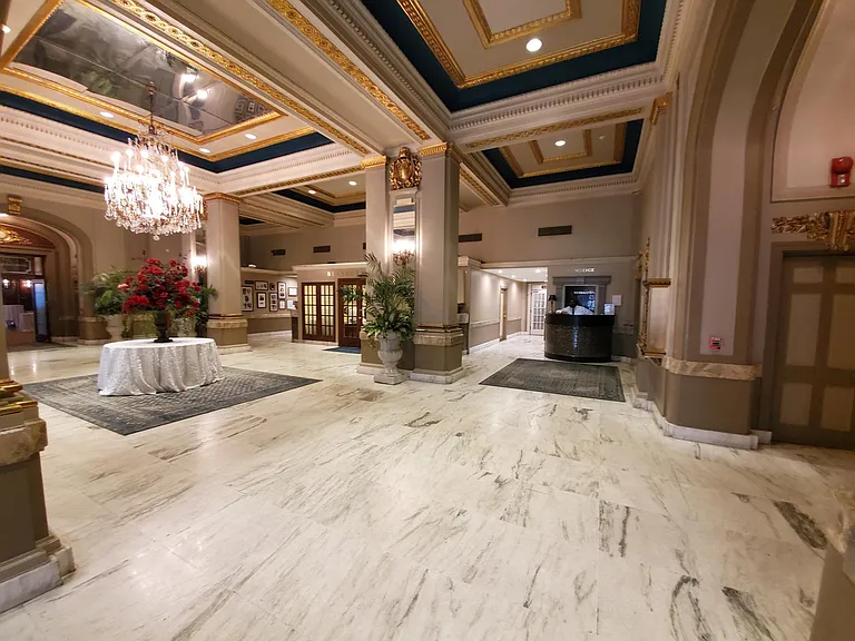 Grande lobby