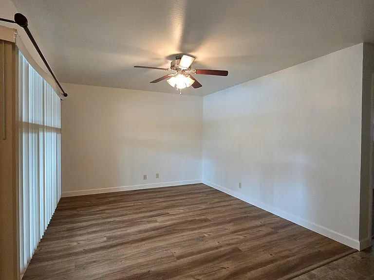 782 Lovers Ln — Photo 2