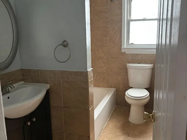 153 Martha Ave #2 — Photo 6