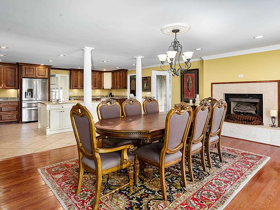 4th image of 505 Osborn Hill Rd
