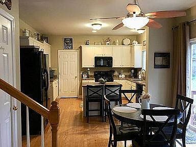 4th image of 308 Goldenrod Ct