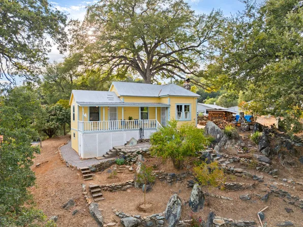 1418 Bush St, Angels Camp, CA 95222