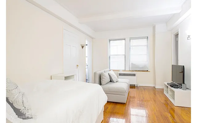 Rented by Douglas Elliman | media 12