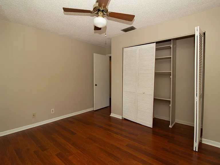 8321 SW 39th Ct — Photo 21