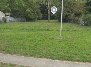 100 N Garden Blvd, Edgewater Park, NJ 08010