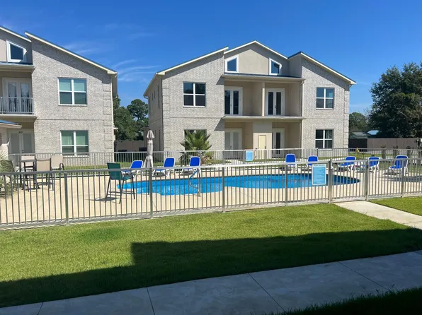 225 Winter Garden Dr #B4, Long Beach, MS 39560
