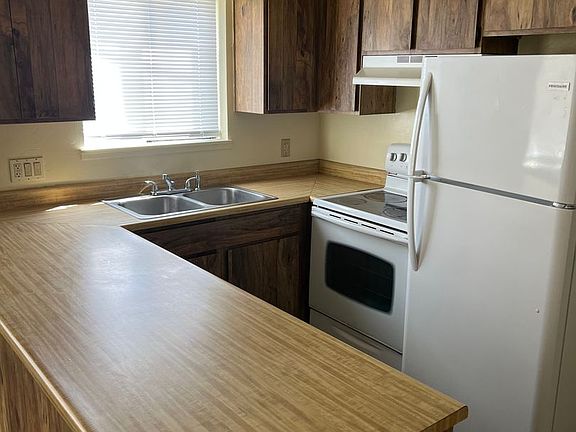 5th image of 843 Sunset Ave APT B