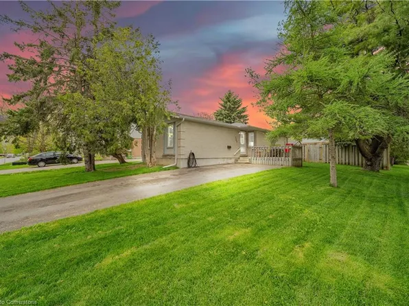 355 Stornoway Dr, Centre Wellington, ON N1M 3K9