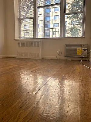 2nd image of 320 W 96th St APT 2A